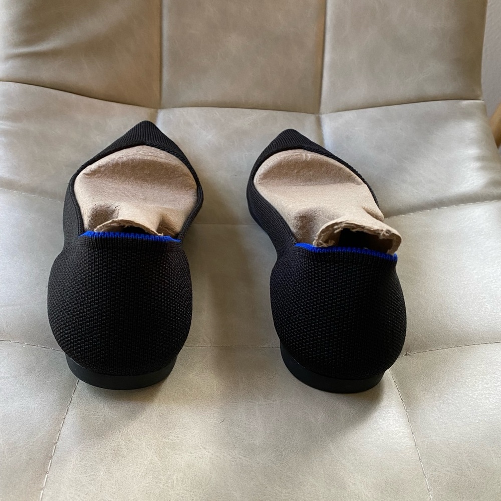Rothy’s Black Pointed Flats size 7 but fit like a 6.5 - Picture 8 of 9